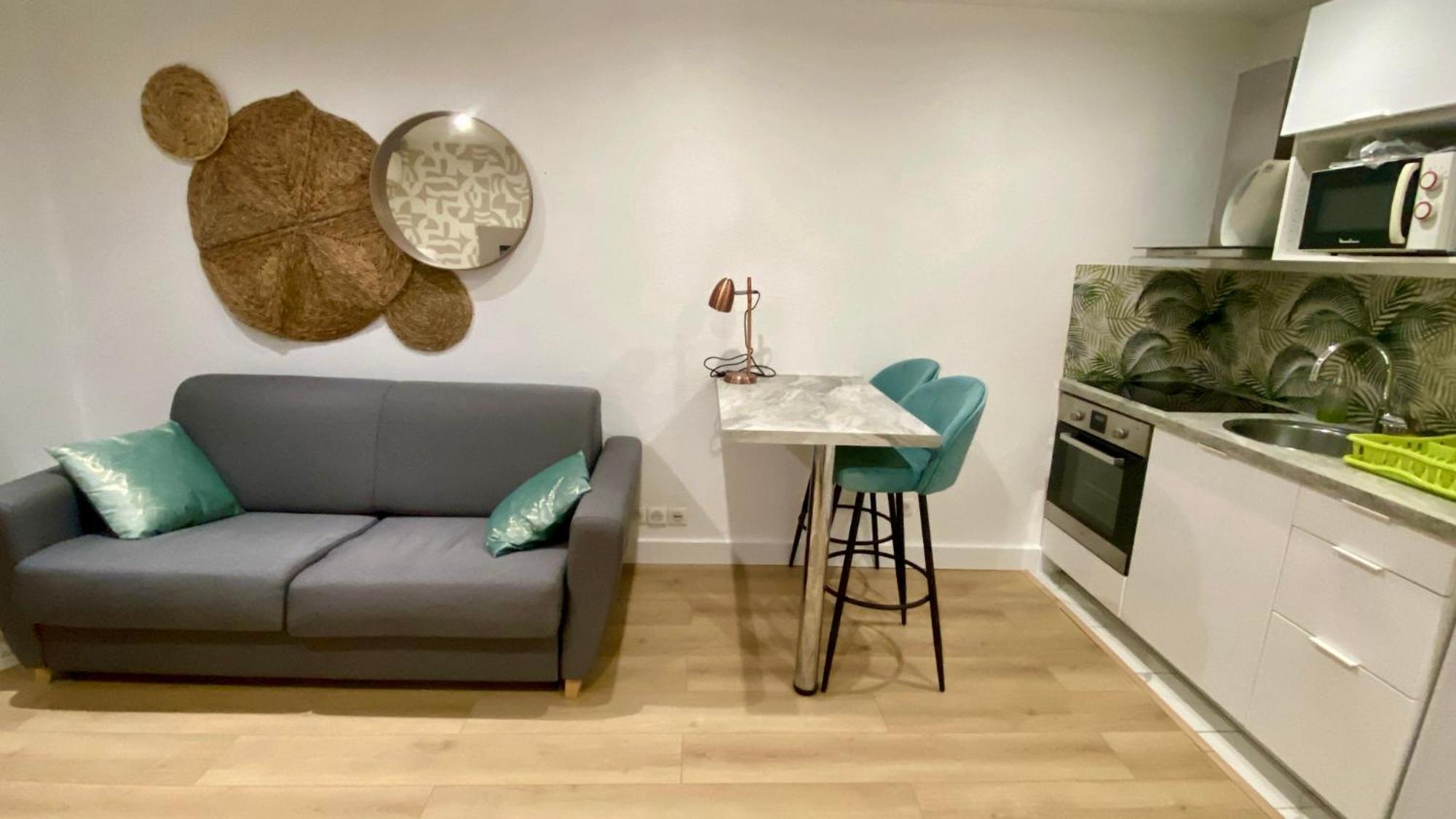 Appartement Bricka - 200m To The Beach, Parking, Clim, Terrace Antibes